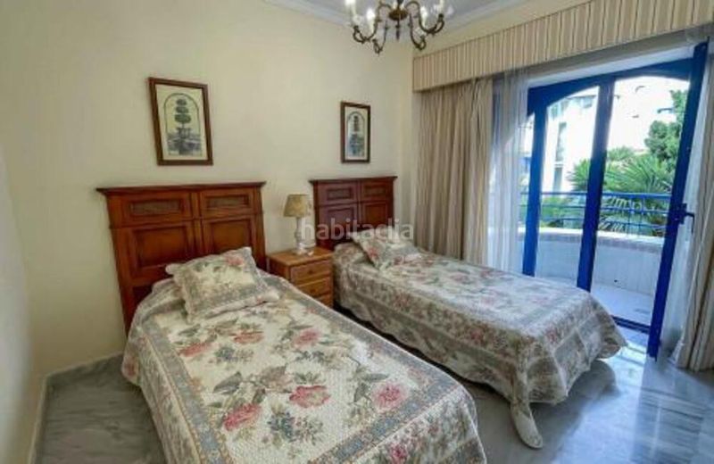 Foto 242cd33b-1a06-414d-8d6d-7e6a6625128c. Lloguer dúplex amb aparcament piscina a Playa de la Fontanilla Marbella
