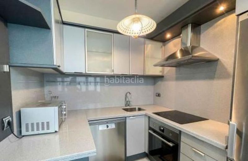Foto 7f2a5c45-849c-4a72-ac12-a95141ce563e. Lloguer dúplex amb aparcament piscina a Playa de la Fontanilla Marbella