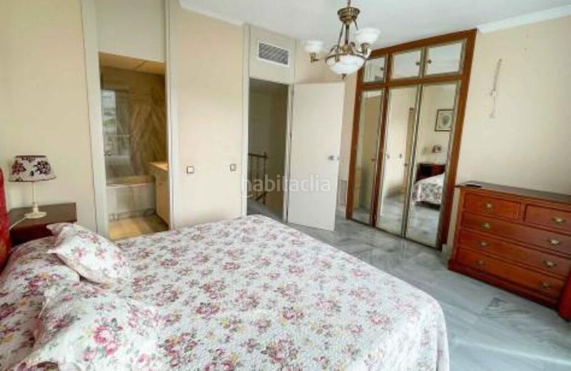 Foto d15e1d20-7c26-4349-92ce-a7ff9c205b82. Lloguer dúplex amb aparcament piscina a Playa de la Fontanilla Marbella
