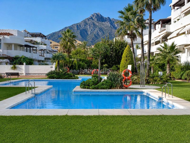 Foto ca8a3ddc-f2a5-4ce0-b96d-88316ff043eb. Lloguer àtic amb aparcament piscina a Nagüeles Alto Marbella