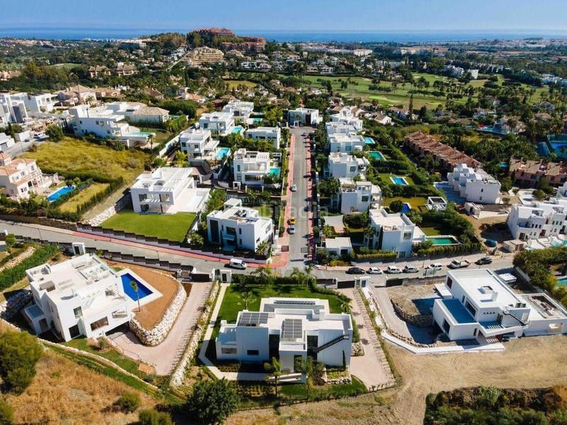 Foto 463a8b09-a3b2-4e34-9ec0-32ad904cf596. Lloguer casa amb calefacció aparcament piscina a Marbella
