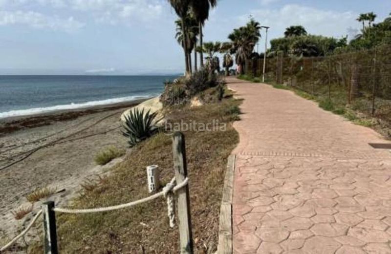 Foto 404dc0d2-d266-43c5-b74c-ea20406227d8. Apartament amb aparcament piscina a El Velerín Estepona