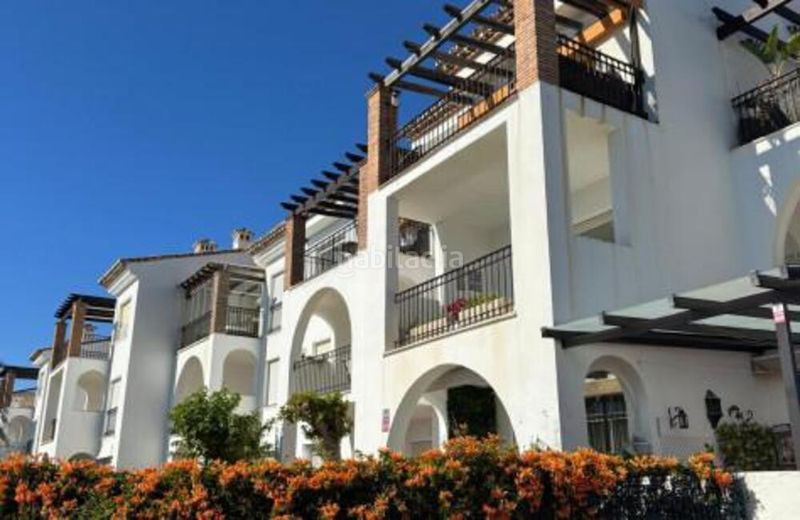 Foto 5cfe1f62-38e7-4f47-91cd-34c865ed5516. Apartament amb aparcament piscina a El Velerín Estepona