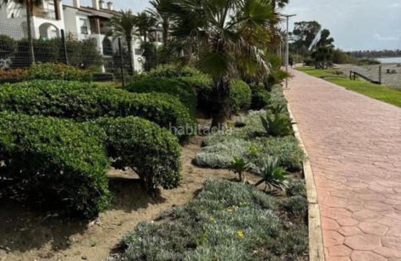 Foto a750d9a0-d84b-4539-8d7b-32697a2e41c5. Apartament amb aparcament piscina a El Velerín Estepona