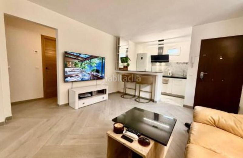 Foto ac429aa7-2e86-4d79-b40e-eb7bdbc41dab. Apartament amb aparcament piscina a El Velerín Estepona