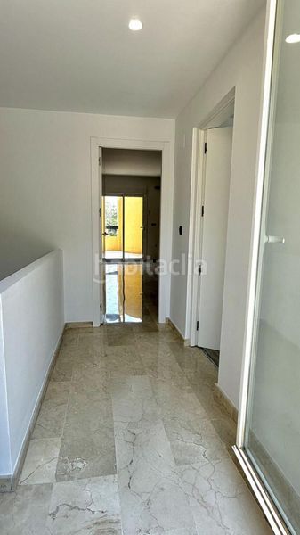 Foto 6880d639-9228-455a-8733-fdf08e152b44. Àtic amb aparcament piscina a Guadalmina Alta Marbella