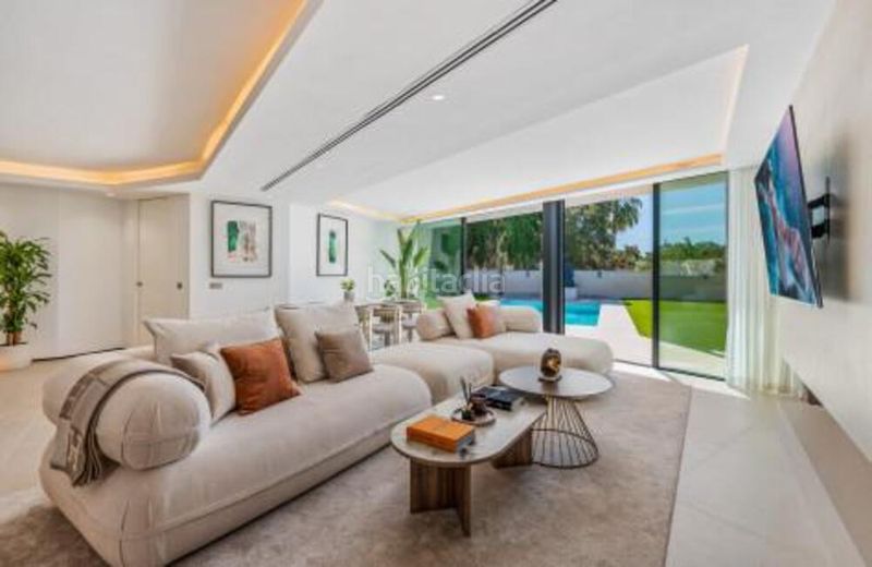Foto 08126f01-35e0-4071-9540-5036239630b1. Casa amb aparcament piscina a Marbesa Marbella