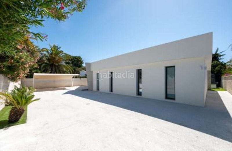 Foto 16fddfff-f3bc-488e-9f95-045ae4b40217. Casa amb aparcament piscina a Marbesa Marbella