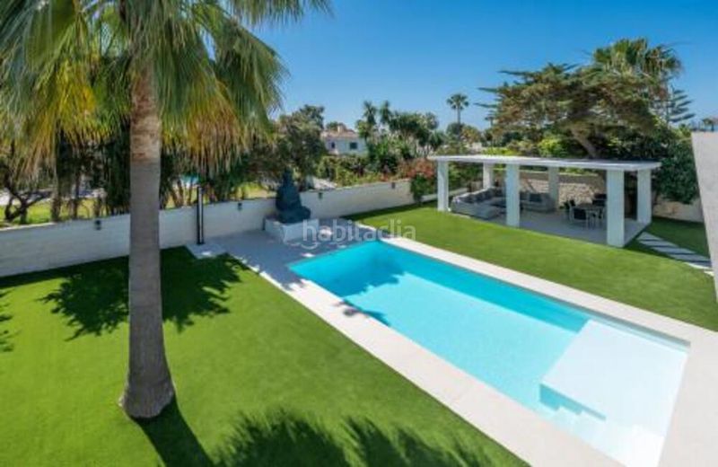 Foto 85d126a2-4f61-46e6-82bf-8d6f229ea1e7. Casa amb aparcament piscina a Marbesa Marbella
