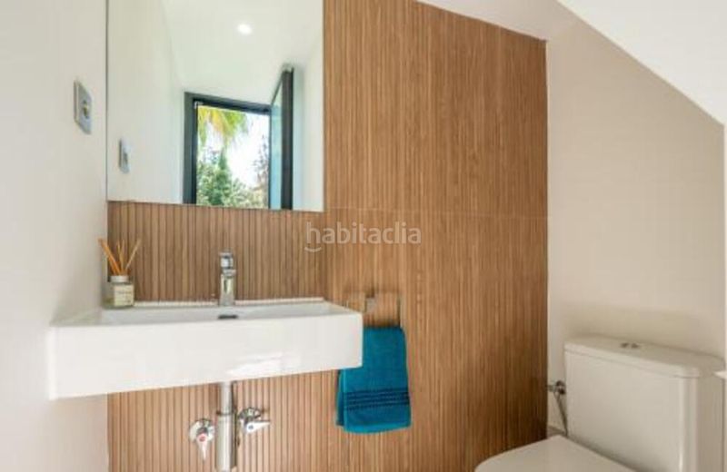Foto b94676a1-0ad3-48b9-8221-619b6680c01c. Casa amb aparcament piscina a Marbesa Marbella