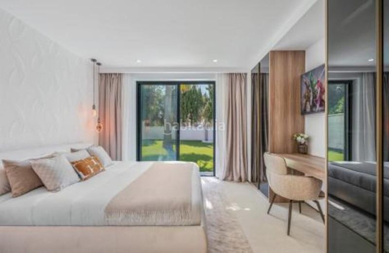 Foto e51b7ce5-ddf6-47f5-ac41-39646a56513e. Casa amb aparcament piscina a Marbesa Marbella