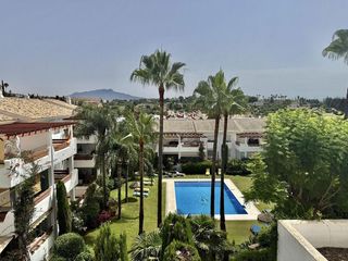 Miete Erdgeschoss in La Concha - Resina Golf. Elegante apartamento en selwo hills!