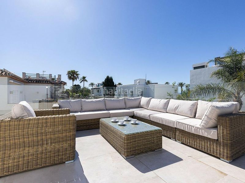 Foto 149342d8-1f6d-4c01-a44b-9c35ba2392e6. Location maison avec parking piscine dans Marbesa Marbella