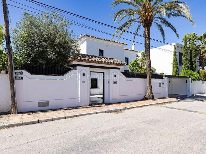 Foto 785c5d2b-b9a3-4730-8776-f3600d395672. Location maison avec parking piscine dans Marbesa Marbella