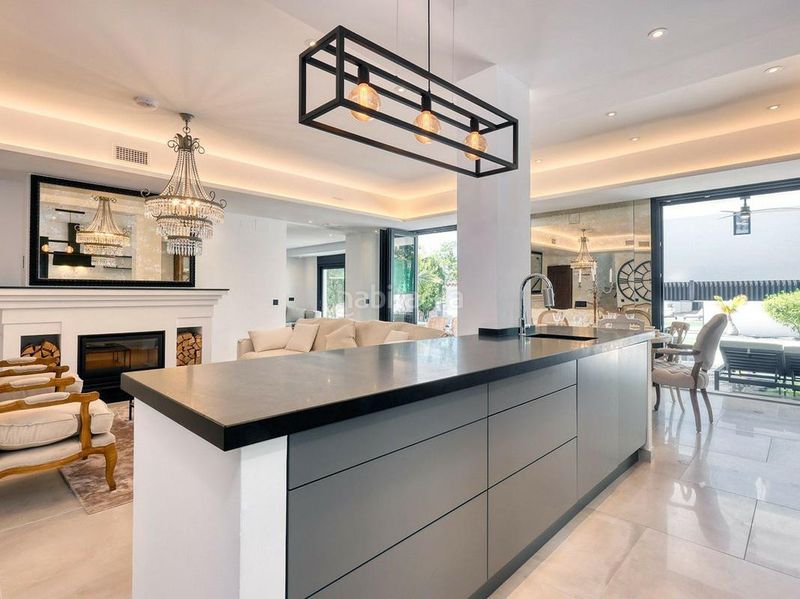 Foto b8ad1b84-7e90-4737-b105-2c739e53971d. Location maison avec parking piscine dans Marbesa Marbella