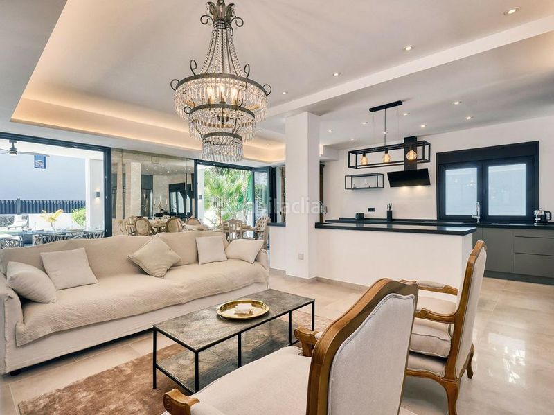 Foto c070bf8c-f54d-4345-9f83-1248a4229c48. Location maison avec parking piscine dans Marbesa Marbella