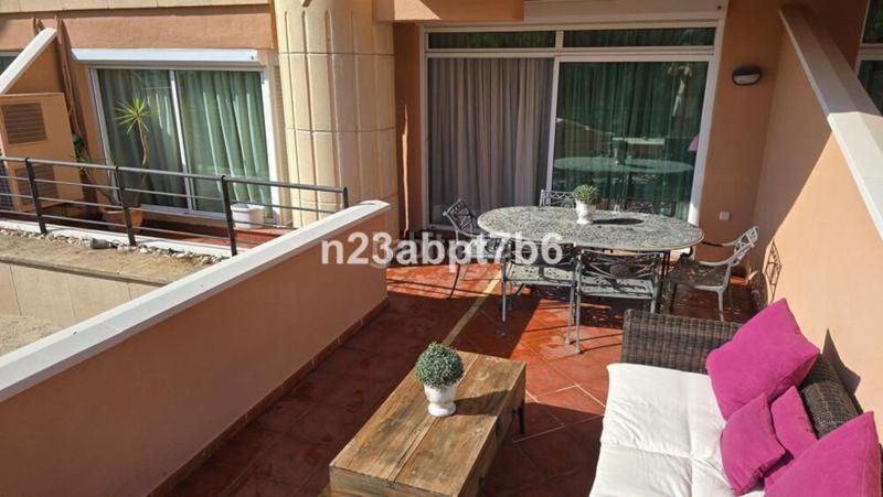 Foto 4d186468-ccfd-4a54-a1dd-a4fd06c1dc94. Lloguer apartament amb aparcament piscina a Los Naranjos Marbella