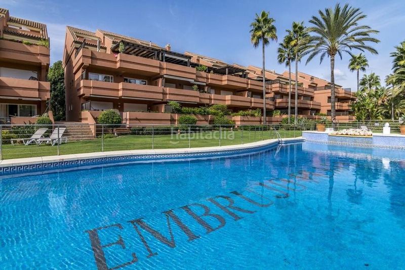 Foto 222d3a52-cc6b-428a-b29b-f7e6e7824797. Miete dachwohnung mit parking pool in Puerto Banús Marbella