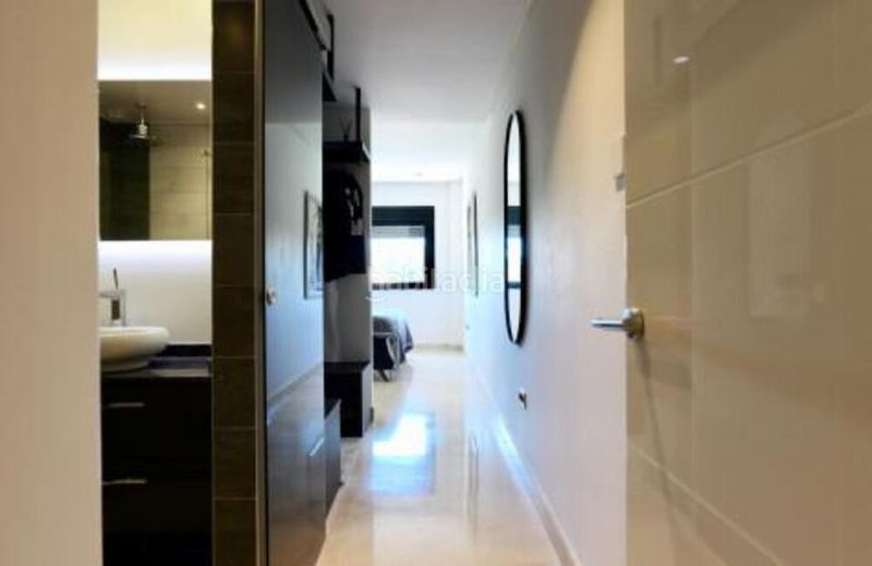 Foto 074df630-a601-4a87-b9bd-dcde867be339. Apartament amb calefacció aparcament piscina a Puerto Banús Marbella