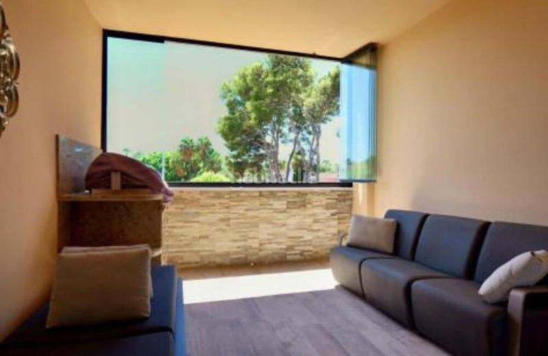 Foto 6af8b0d0-328c-4959-889a-e4b9b5abdfab. Apartament amb calefacció aparcament piscina a Puerto Banús Marbella