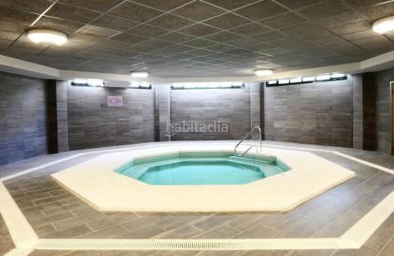 Foto fc6fe978-a974-4b20-9993-8e48ee123239. Apartament amb calefacció aparcament piscina a Puerto Banús Marbella