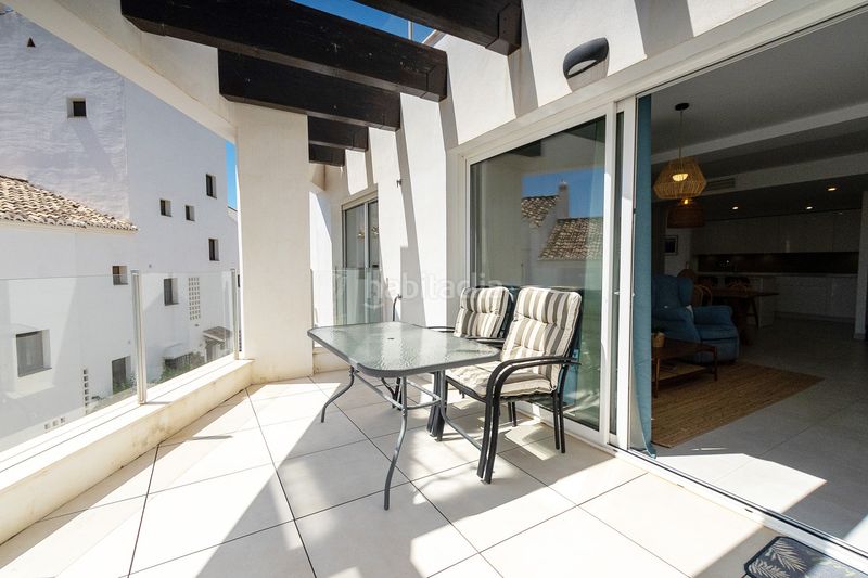 Foto a6fe7935-b74e-4c56-8090-c3c1155103ce. Lloguer àtic amb aparcament piscina a Alto de los Monteros Marbella