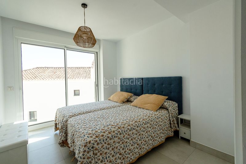 Foto bdfb7c0e-78be-4451-828d-f737377e3894. Lloguer àtic amb aparcament piscina a Alto de los Monteros Marbella