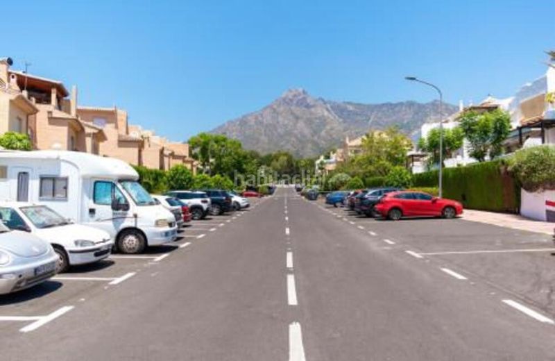Foto abd14162-d5c5-4d49-9b32-f3d190dbc9da. Lloguer dúplex amb aparcament piscina a Puente Romano Marbella