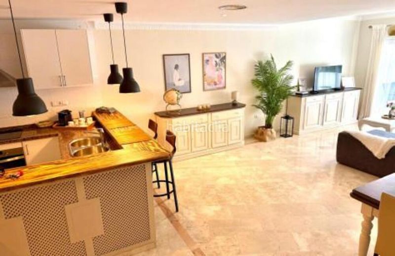 Foto d8699c4c-7aa0-410b-8823-463b70e6db2a. Lloguer dúplex amb aparcament piscina a Puente Romano Marbella