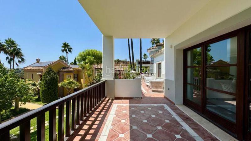 Foto 0fdf3ee1-efe5-44dd-823f-87469a1d3a99. Alquiler casa en Puente Romano Marbella