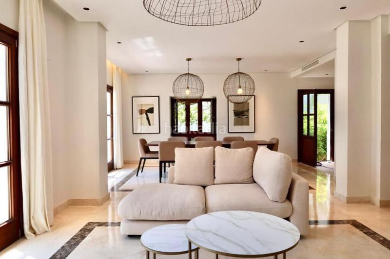 Foto a4b905ac-e85d-4ae7-b78b-4dcbeccc3639. Location maison avec parking dans Puente Romano Marbella