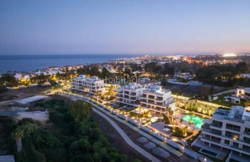 Foto 08b1b0a5-7e71-4c3d-a4dd-cef395335d94. Lloguer planta baixa amb aparcament piscina a Las Lomas de Río Verde Marbella