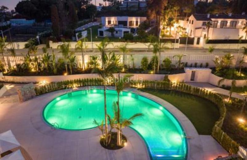 Foto ad2e9771-e40f-4be4-bacd-9b4287c88a04. Lloguer planta baixa amb aparcament piscina a Las Lomas de Río Verde Marbella