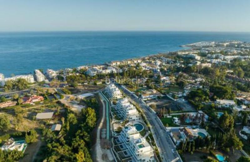 Foto e7c1eea9-bd41-4296-a28b-7a1bfaee74de. Lloguer planta baixa amb aparcament piscina a Las Lomas de Río Verde Marbella