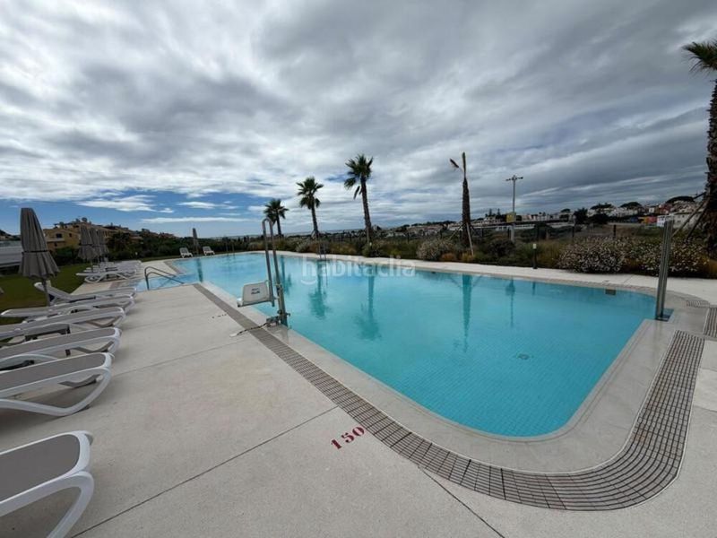Foto 1ff816c5-dd82-4148-9ce8-427a83412893. Lloguer àtic amb piscina a Cancelada Estepona