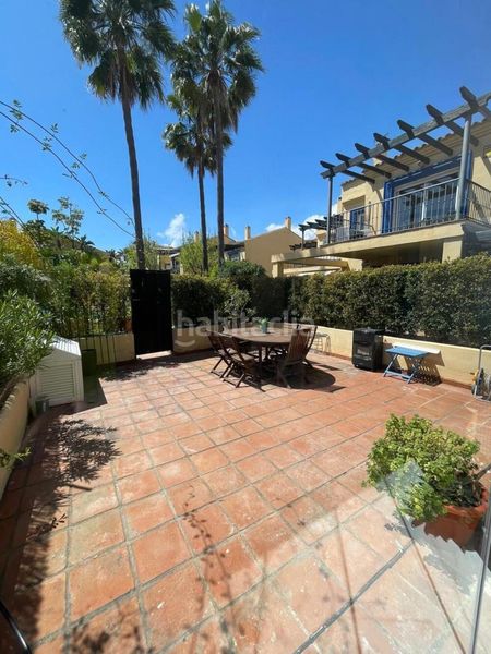 Foto 3165f118-1fa3-4c59-8877-36104f55a0d3. Lloguer casa adossada amb aparcament piscina a Puerto Banús Marbella