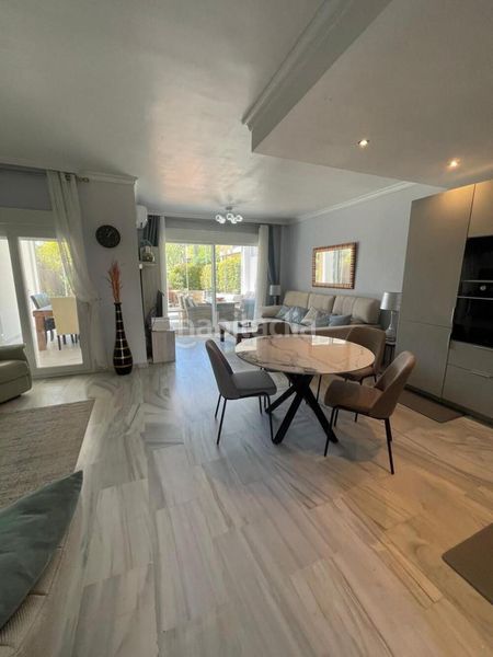 Foto a3dfdf53-3365-47e9-8145-7731da8a3e8d. Lloguer casa adossada amb aparcament piscina a Puerto Banús Marbella