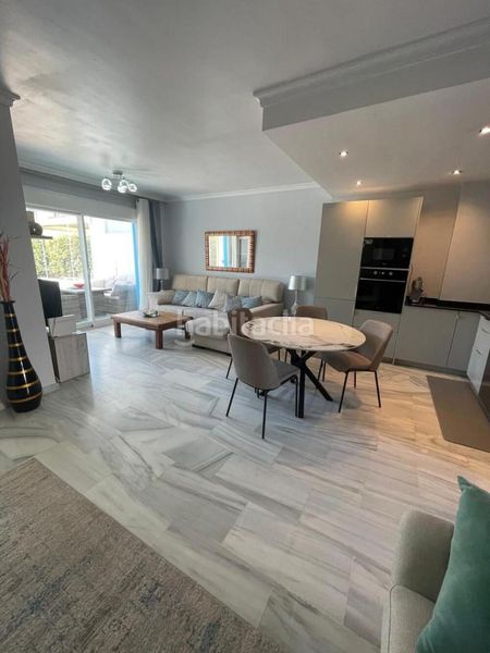Foto f8ff8380-a7ef-4e45-85a4-45c5ec27ff9e. Lloguer casa adossada amb aparcament piscina a Puerto Banús Marbella