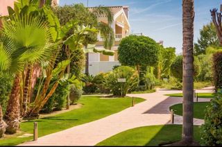 Lloguer Planta baixa a Paraiso - Barronal. Apartamento con encanto en planta baja con jardín privado  corti