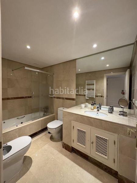 Foto d71db565-6d7e-4a91-9b4d-7857dd10fa5c. Lloguer planta baixa amb aparcament piscina a Nueva Alcántara Marbella