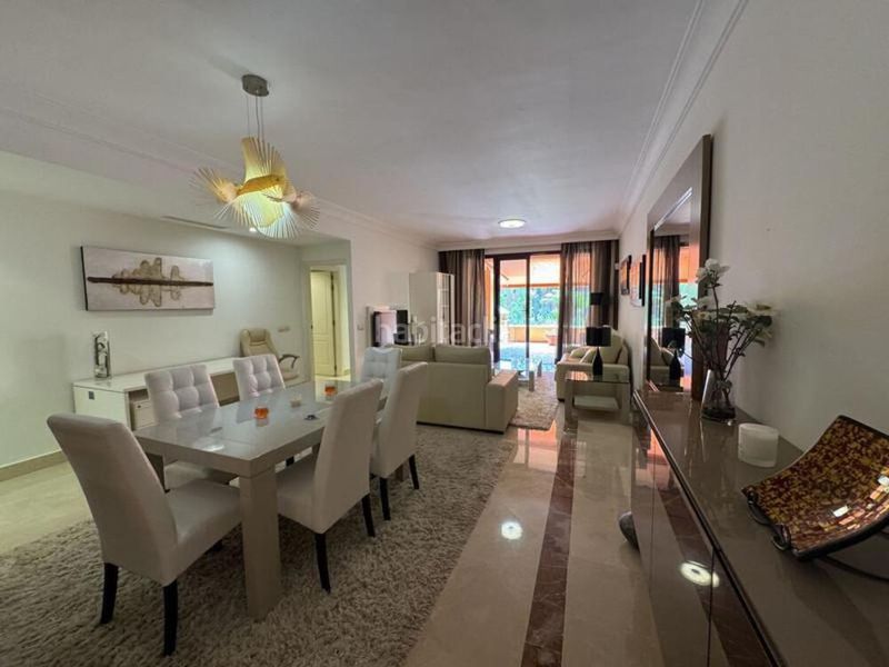 Foto f3cd566d-f8bc-4193-b72e-862e89e2fa6a. Lloguer planta baixa amb aparcament piscina a Nueva Alcántara Marbella