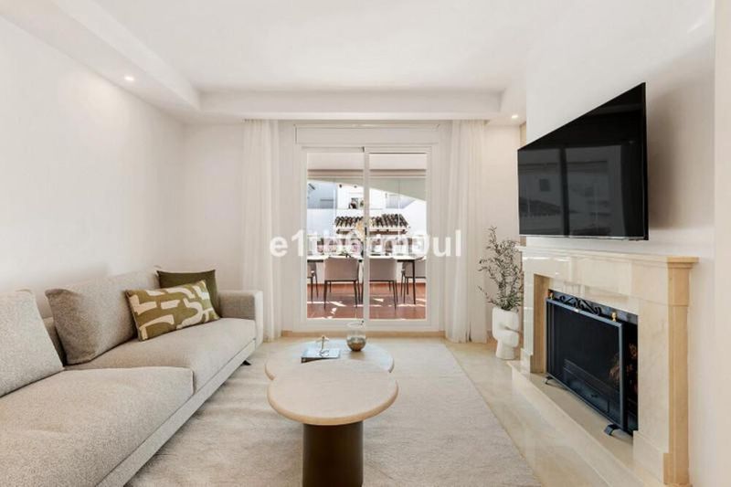 Foto 1edbb5e0-6f9a-4ef1-ae73-48d4783a2ac5. Apartament amb aparcament piscina a Los Naranjos Marbella