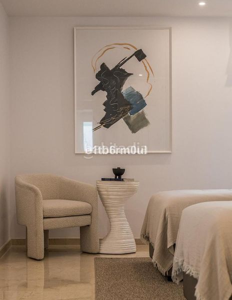 Foto 3367e574-547c-404e-9696-a622a51cbe86. Apartament amb aparcament piscina a Los Naranjos Marbella