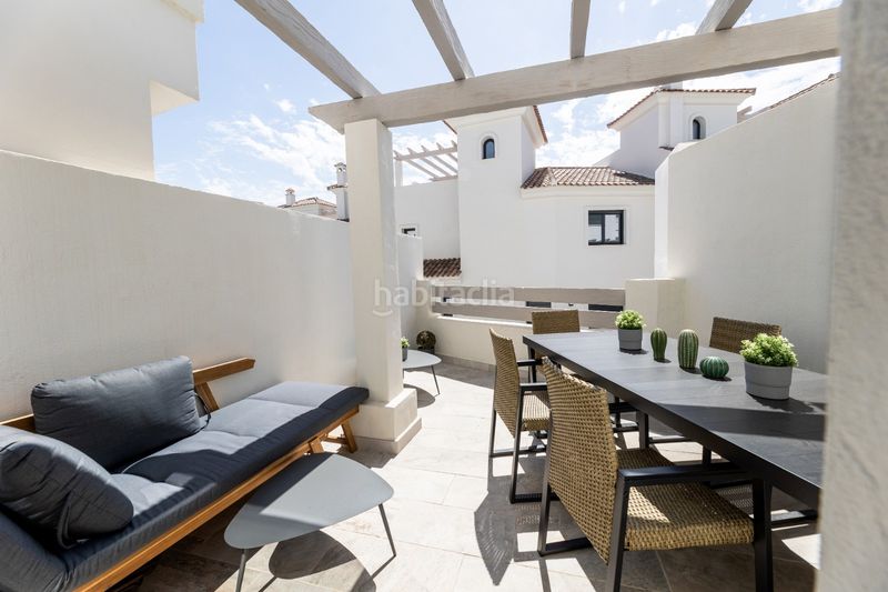 Foto fe05cac0-7bdf-4310-9d49-8254542c69f8. Casa adossada amb aparcament piscina a Paraiso - Barronal Estepona