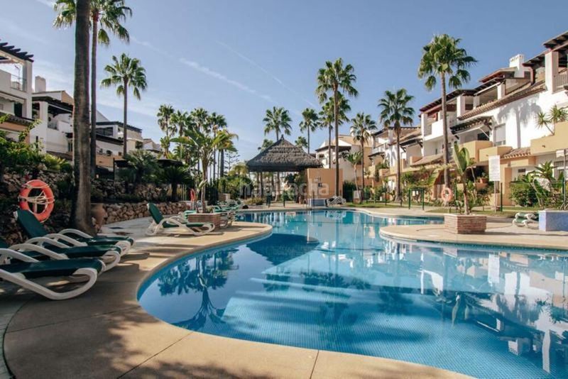 Foto b196c605-aad0-4aed-a454-7406aea713f9. Affitto piano terra con parcheggio piscina in bahía de Marbella Marbella