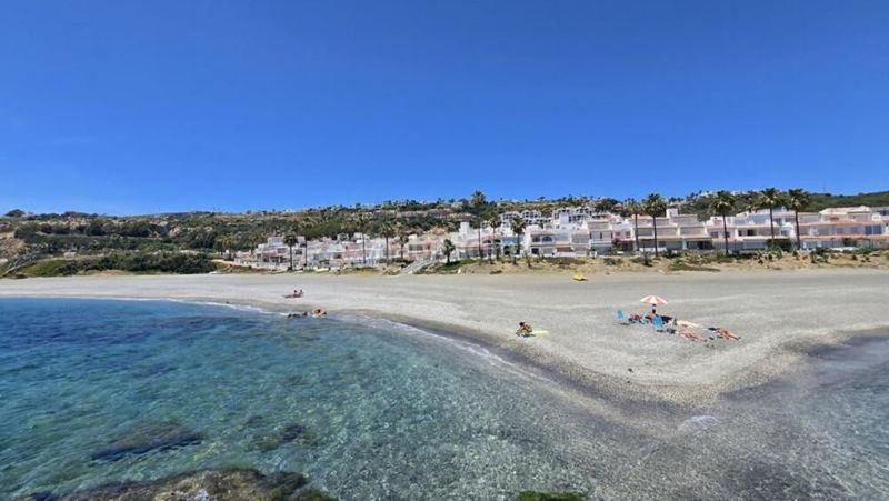 Foto 11aeb5d1-b1b0-4e68-bb46-e28b295892a5. House with parking pool in Chullera Manilva