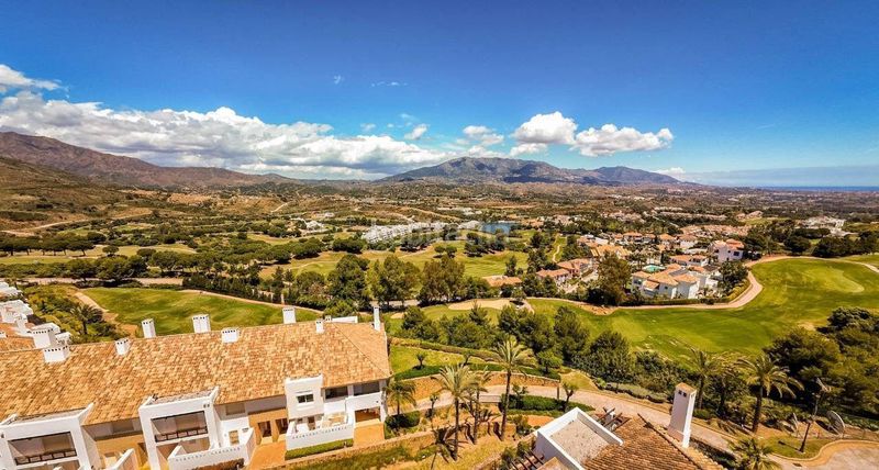 Foto 1ce3fc2d-7aec-43f5-958d-02bbf3aec0ab. Casa adossada a monte de cala golf 2 a La Cala Golf - Lagar Martell Mijas