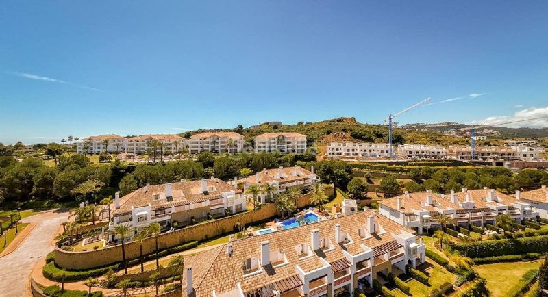 Foto a0a7241b-e000-4882-9a40-a14ef3fa1aaf. Casa adossada a monte de cala golf 2 a La Cala Golf - Lagar Martell Mijas