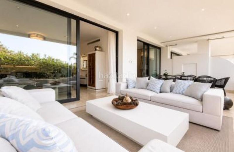 Foto 0607fd8f-ed54-441b-ae93-c649da652cac. Rent duplex with parking pool in Sierra Blanca Marbella