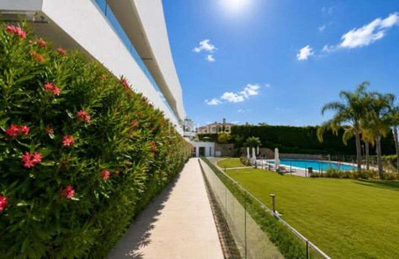 Foto 2768707e-13a2-41f7-8539-3f67641b5f71. Rent duplex with parking pool in Sierra Blanca Marbella